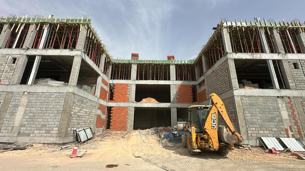 مجمع سكني (أعمال العظم و الخرسانات)